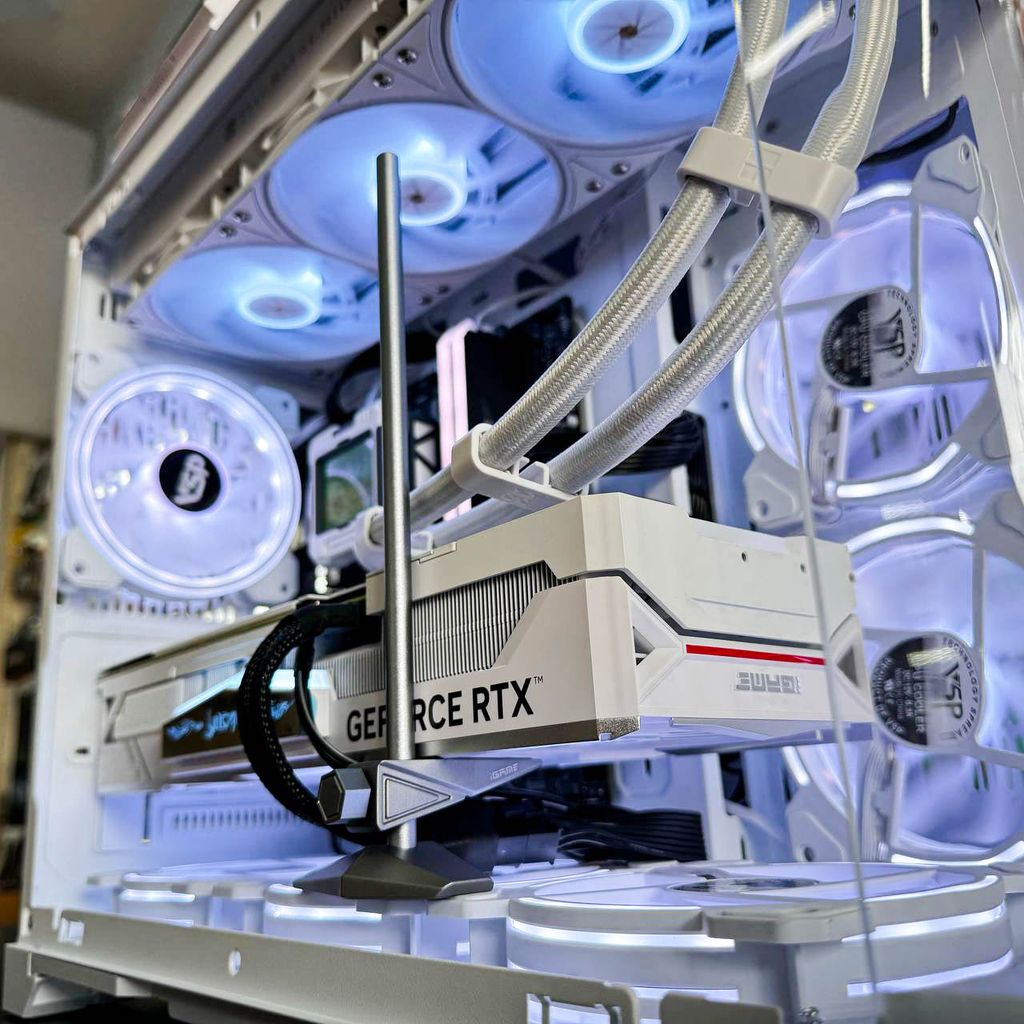 PC GAMING GNMi5.13_7632407 | Core i5 13600K | RAM 32GB | SSD M2 NVMe 1TB | RTX 4070 Ti Super 16G | PSU 850W