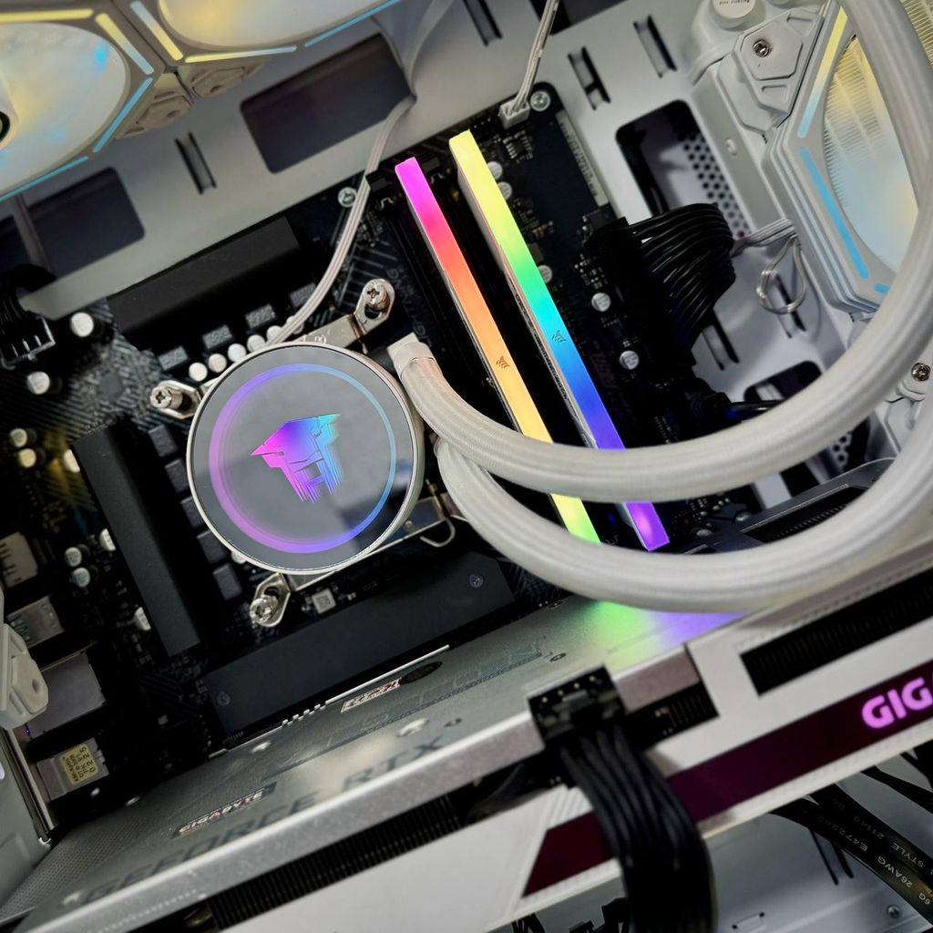 PC GAMING GNMi5.14_7632306 | i5 14600K | RAM 32GB | SSD 1TB | RTX 3060 Ti 8GB | 850W | AX4