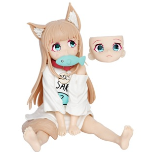 Figure Kinako Ngồi Nhai Cá, Cầm Cá