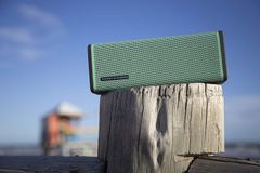 Loa Bluetooth Thonet & Vander Frei Portable GREEN