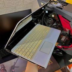 Laptop SONY VAIO SVE15115EGW | i5-2520M | 4GB | SSD 128GB | 15.6inch