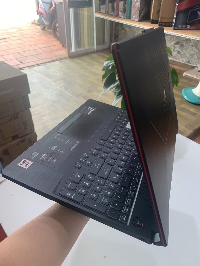 Laptop ASUS TUF Gaming F15 | i5 10300 | 8GB | SSD M2 NVMe 512GB | GTX 1650 4GB | 15.6inch