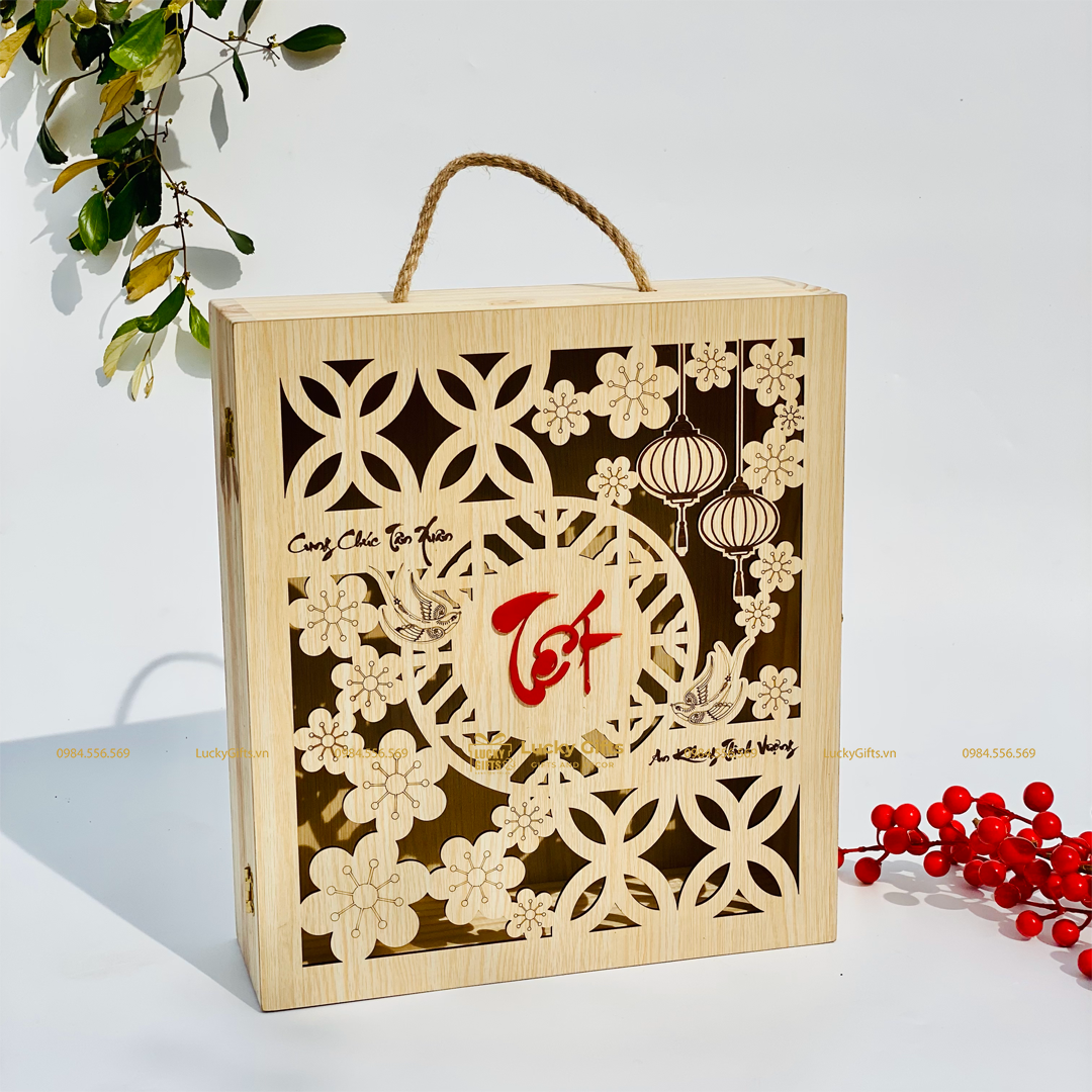 Hộp gỗ thông đựng rượu, quà Tết họa tiết hoa mai