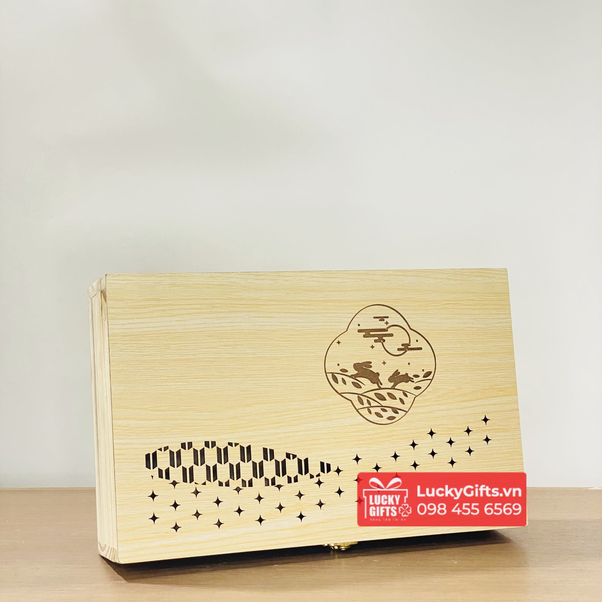 Hộp gỗ đựng 6 bánh trung thu 2024 vintage hoặc 1 chai vang và 3 bánh sang trọng