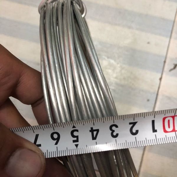  Dây nhôm uốn cây cảnh (đường kính 2mm; dài 10m) 
