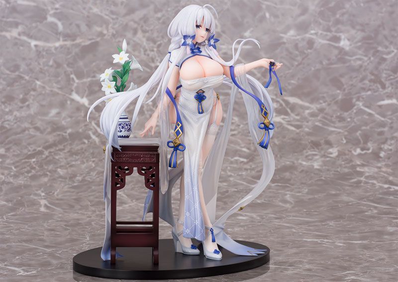  Azur Lane Illustrious Maiden Lily's Radiance Ver. 1/7 