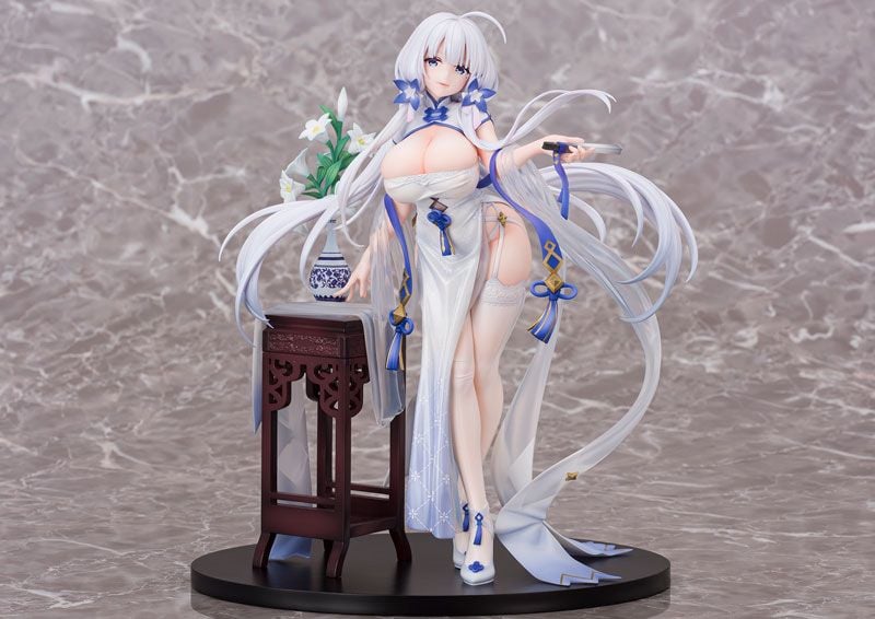  Azur Lane Illustrious Maiden Lily's Radiance Ver. 1/7 