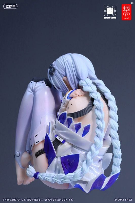  The Girl in the Box - Snail Shell 