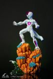 Fourth Form Frieza - Dragon Ball - Clouds studio 