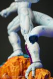  Fourth Form Frieza - Dragon Ball - Clouds studio 