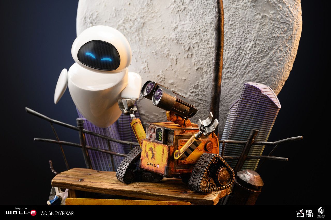 Wall E & Eve Arthur Figure Real