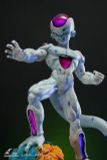  Fourth Form Frieza - Dragon Ball - Clouds studio 