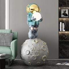 [Order] Đèn decor - Tượng phi hành gia cầm đèn cảm ứng