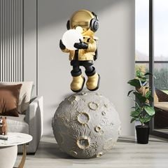 [Order] Đèn decor - Tượng phi hành gia cầm đèn cảm ứng