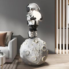 [Order] Đèn decor - Tượng phi hành gia cầm đèn cảm ứng