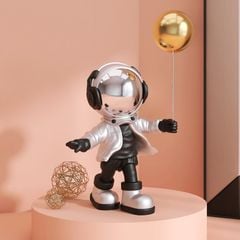 [Order] Đồ decor phòng khách, kệ tivi, tủ rượu - Tượng phi hành gia cầm bóng