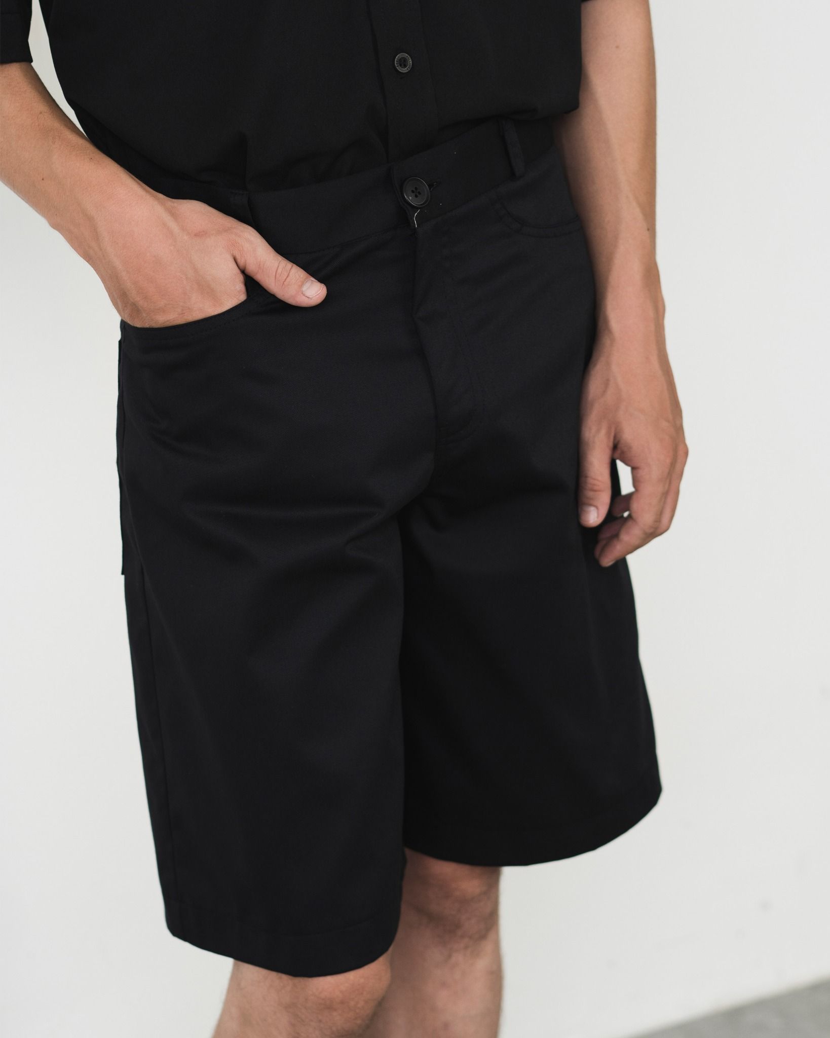 DAILY KAKI SHORT | BLACK