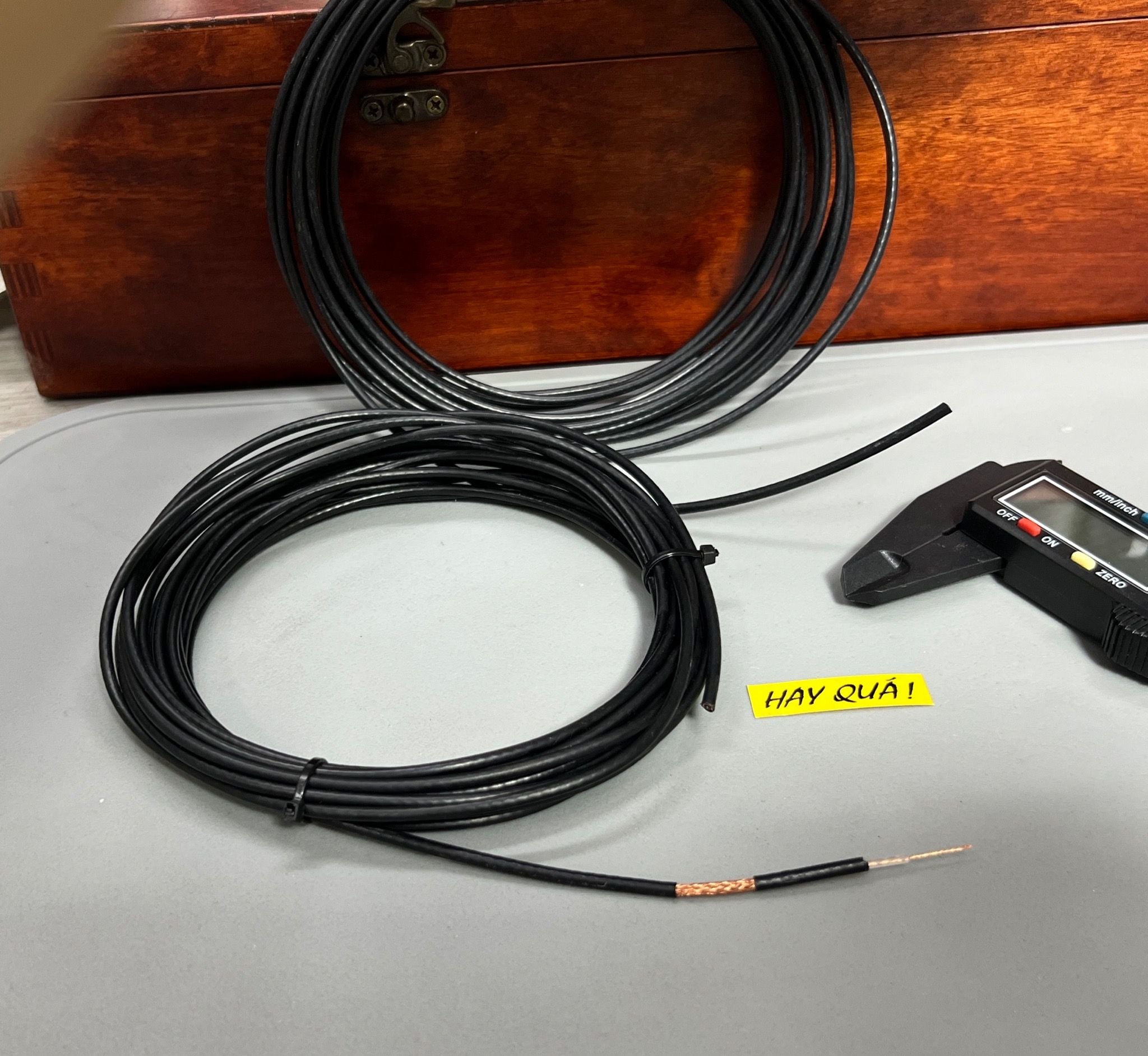 T12-03E Dây tín hiệu 1 lõi 1 giáp - Hàng vintage Japan