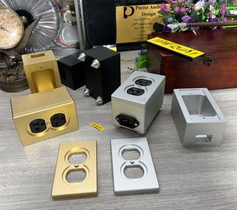  ​T15-10D Vỏ ổ cắm điện rỗng DũngAudio - Vỏ ổ cắm nhôm nguyên khối CNC 