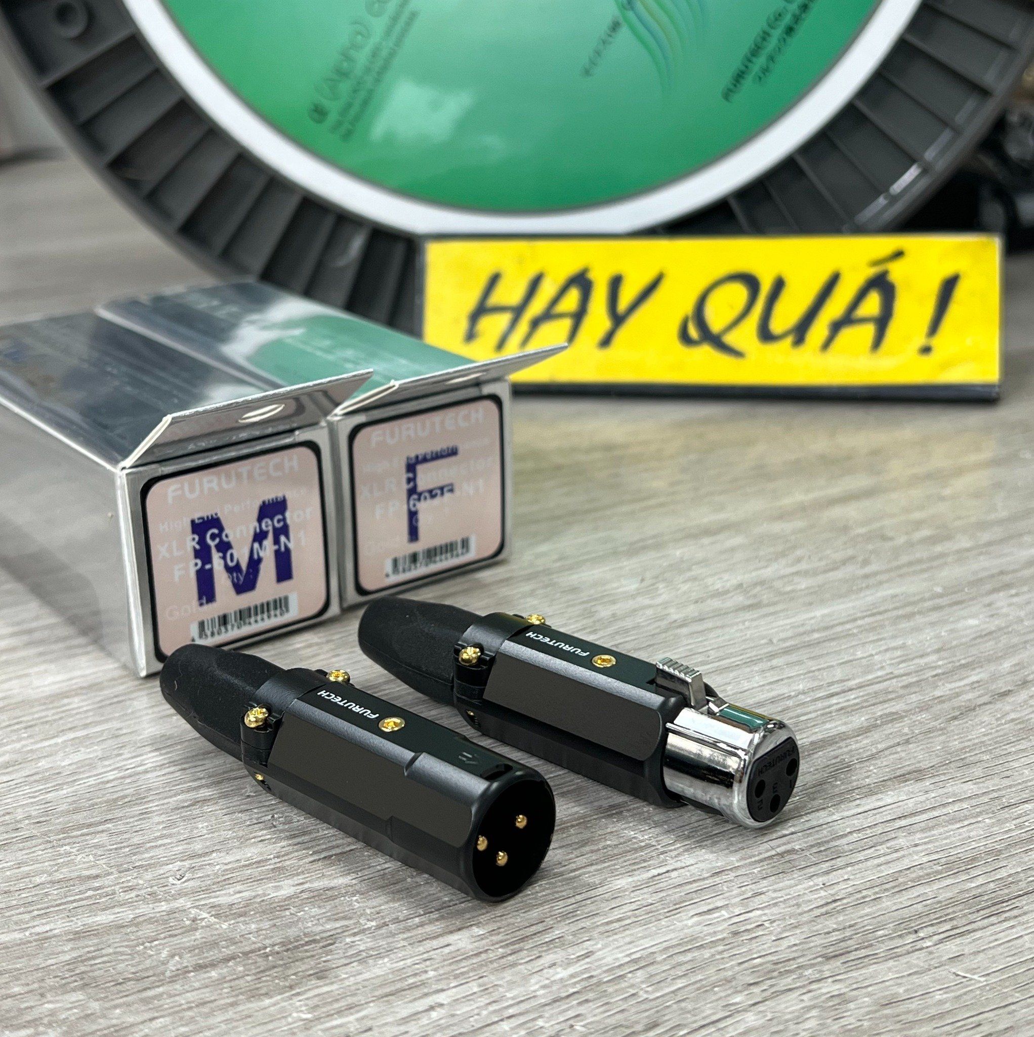T1-08A​ Jack XLR Furutech FP-602F (G) Female - FP-601M (G)