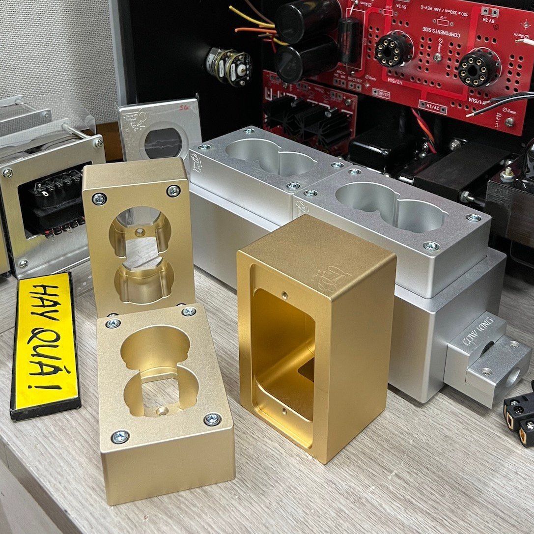 T14-01D Mặt đế nhôm ổ cắm điện anode dày 40mm nguyên khối