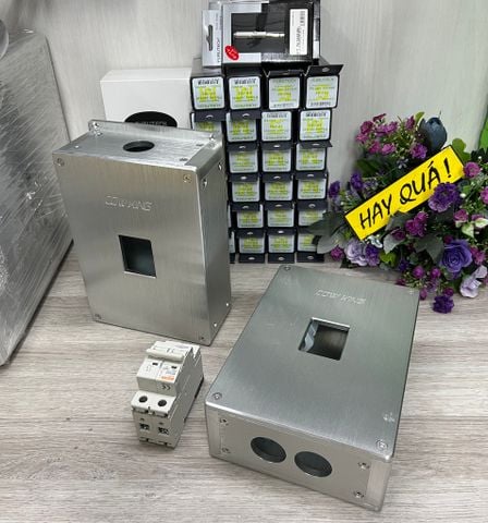  T15-03A​ Hộp nhôm CB tổng nguồn cho CB tổng nguồn (hộp rỗng chưa thi công) 