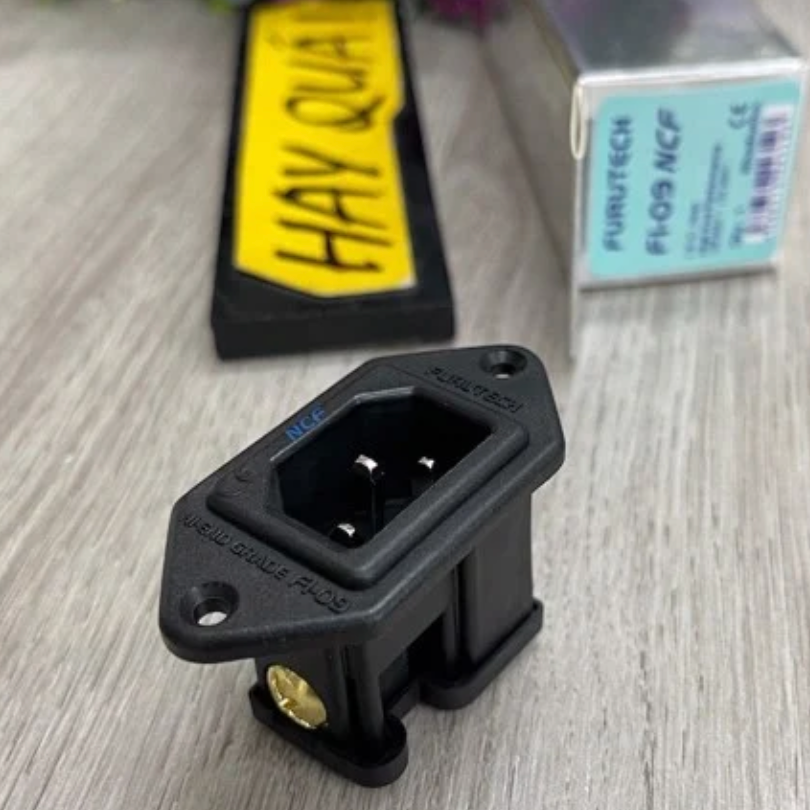 T1-06B Đuôi nguồn Furutech FI-09 NCF (R) IEC INLET