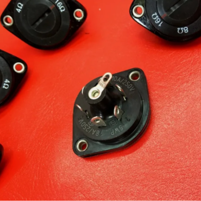 T9-16A​ Selector - Chuyển đổi kháng trở ra cho Âmly