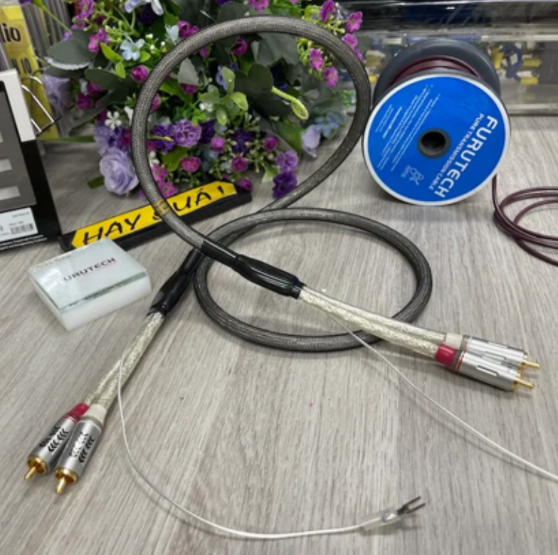 T11-11B2​ Dây tín hiệu RCA Phono lõi Đồng Furutech’s α (Alpha)