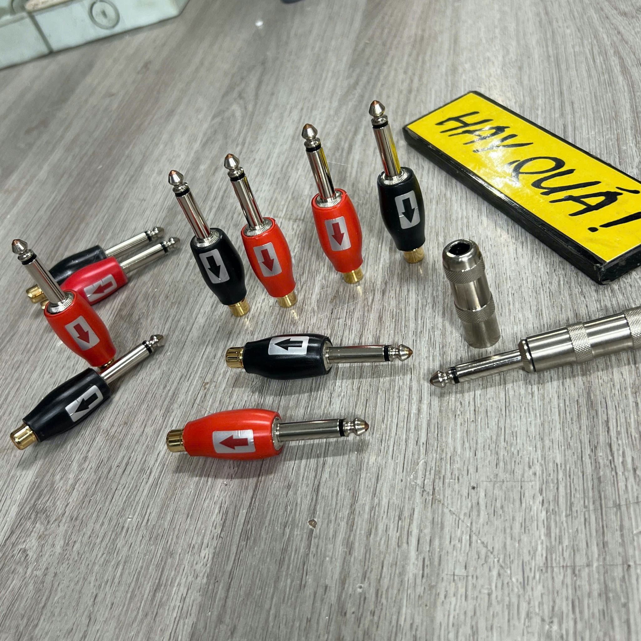 T6-24B1 Adaptor jack 6.3mm ra Female RCA