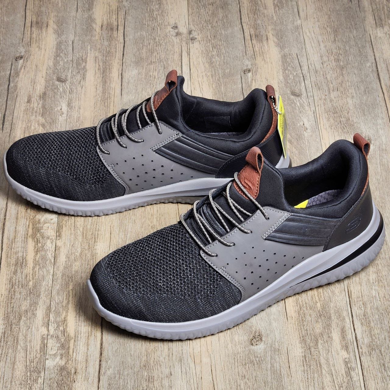 Giày Thể Thao Skechers Delson 3.0 Cicada BS Black