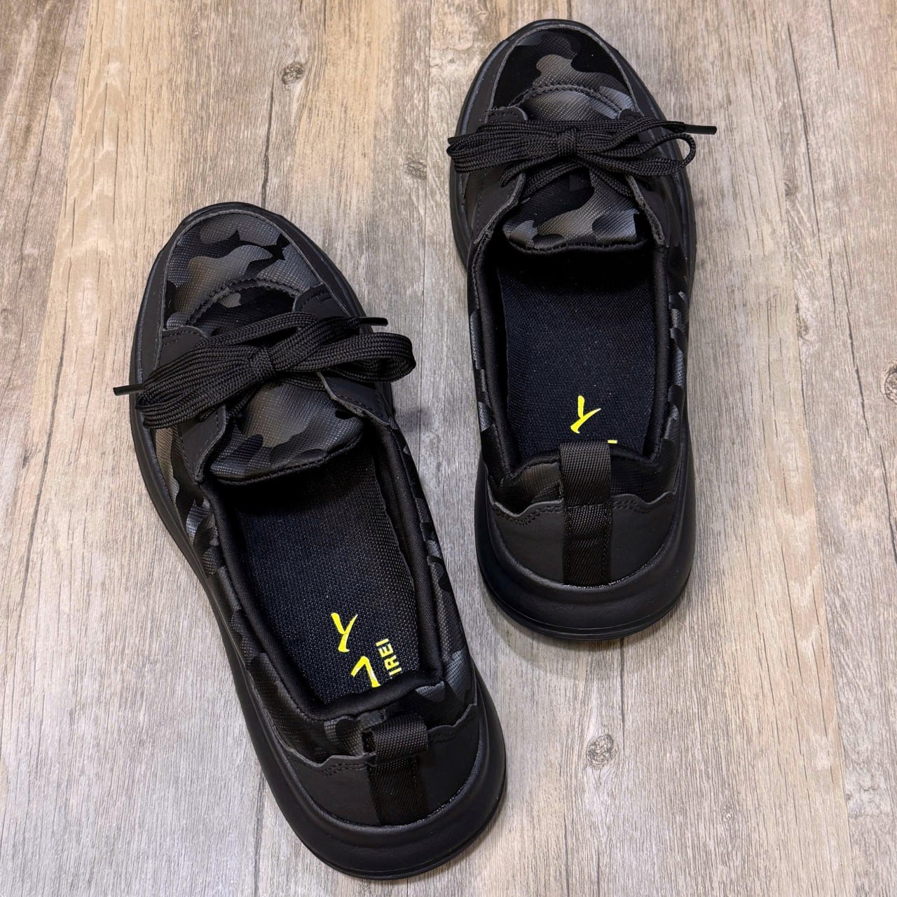 Giày Kirei Breathable Walk on Camo BG Black