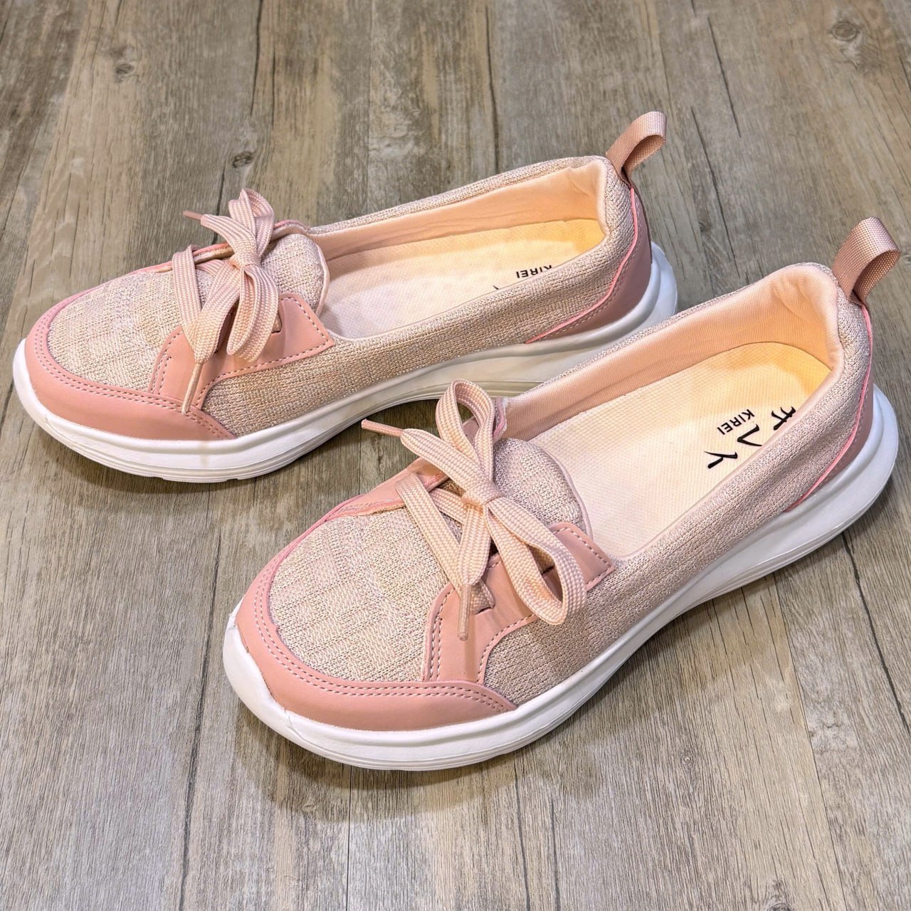 Giày Kirei Walk on Breathable Cột dây HD Hồng