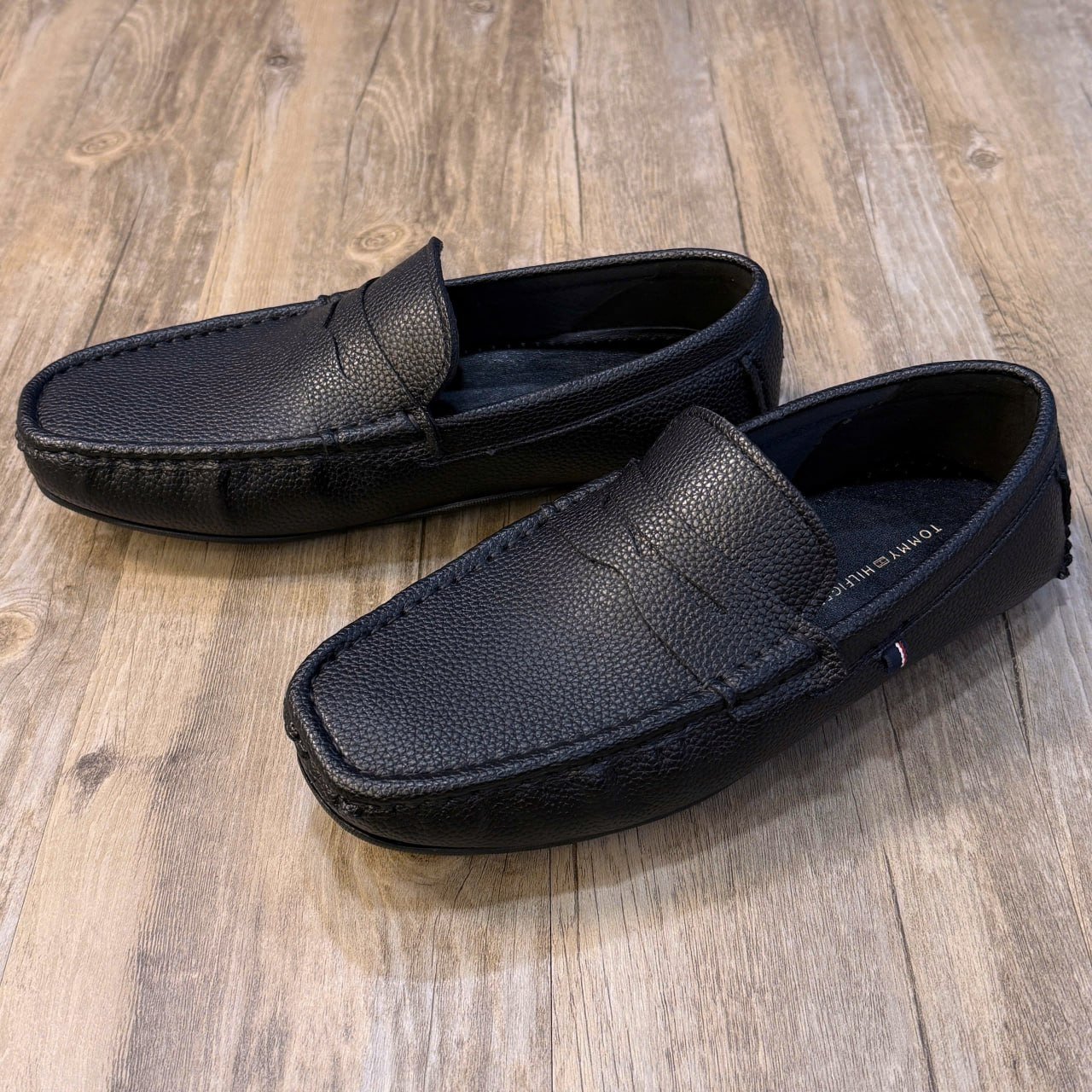 Giày Tommy Hilfiger Loafers HN2 Black