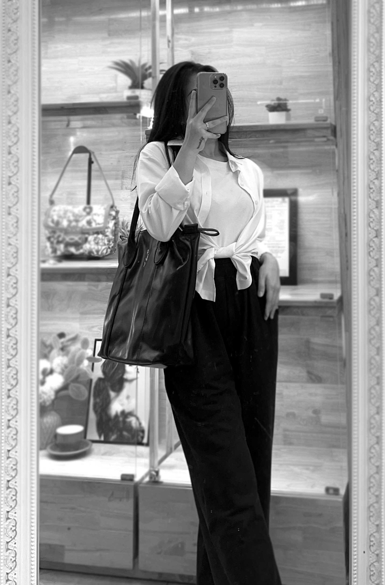 Túi xách Kirei Soft Leather Tote HD Đen