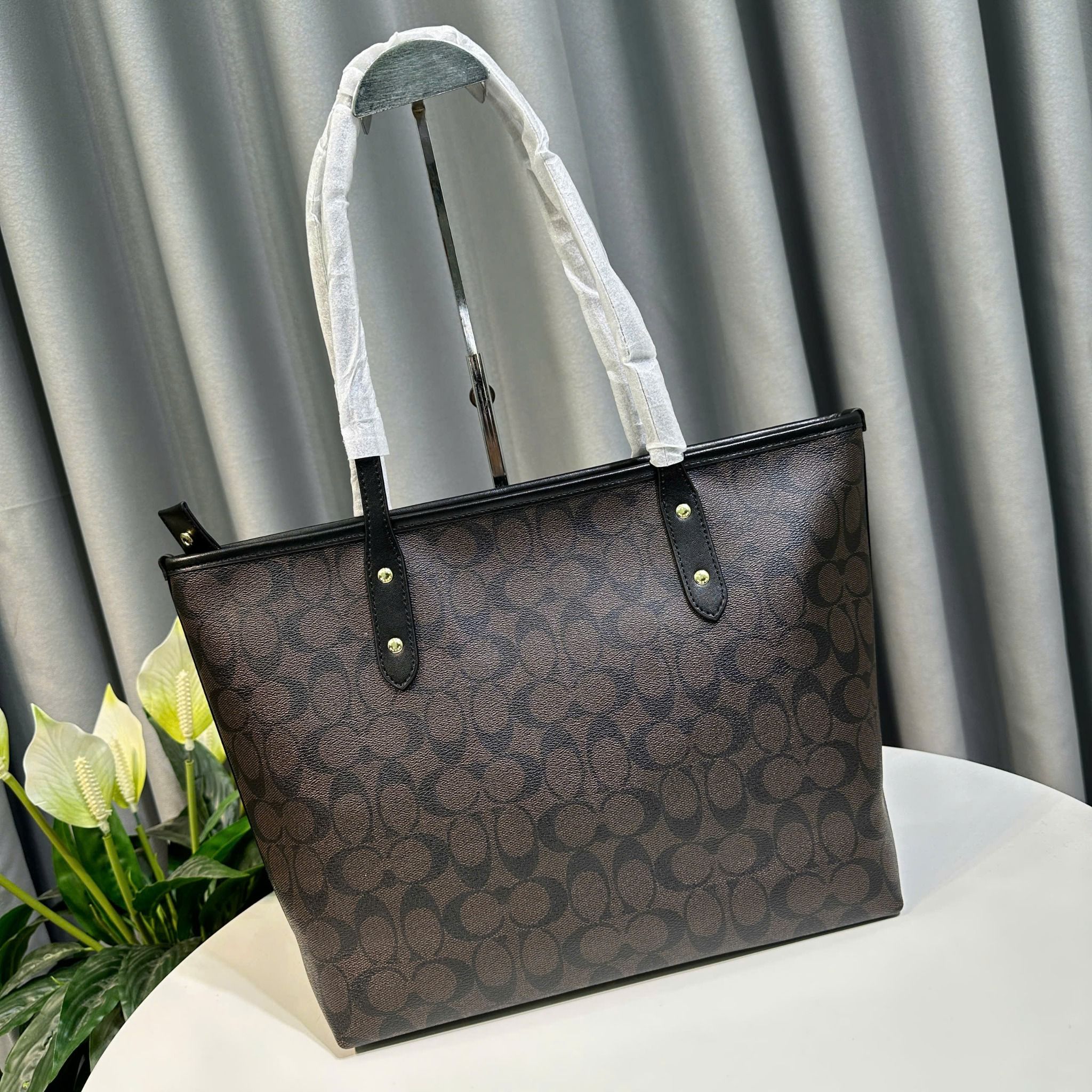 Tui Coach Signature Zip Tote F58292 DS Brown Black Factory Outlet