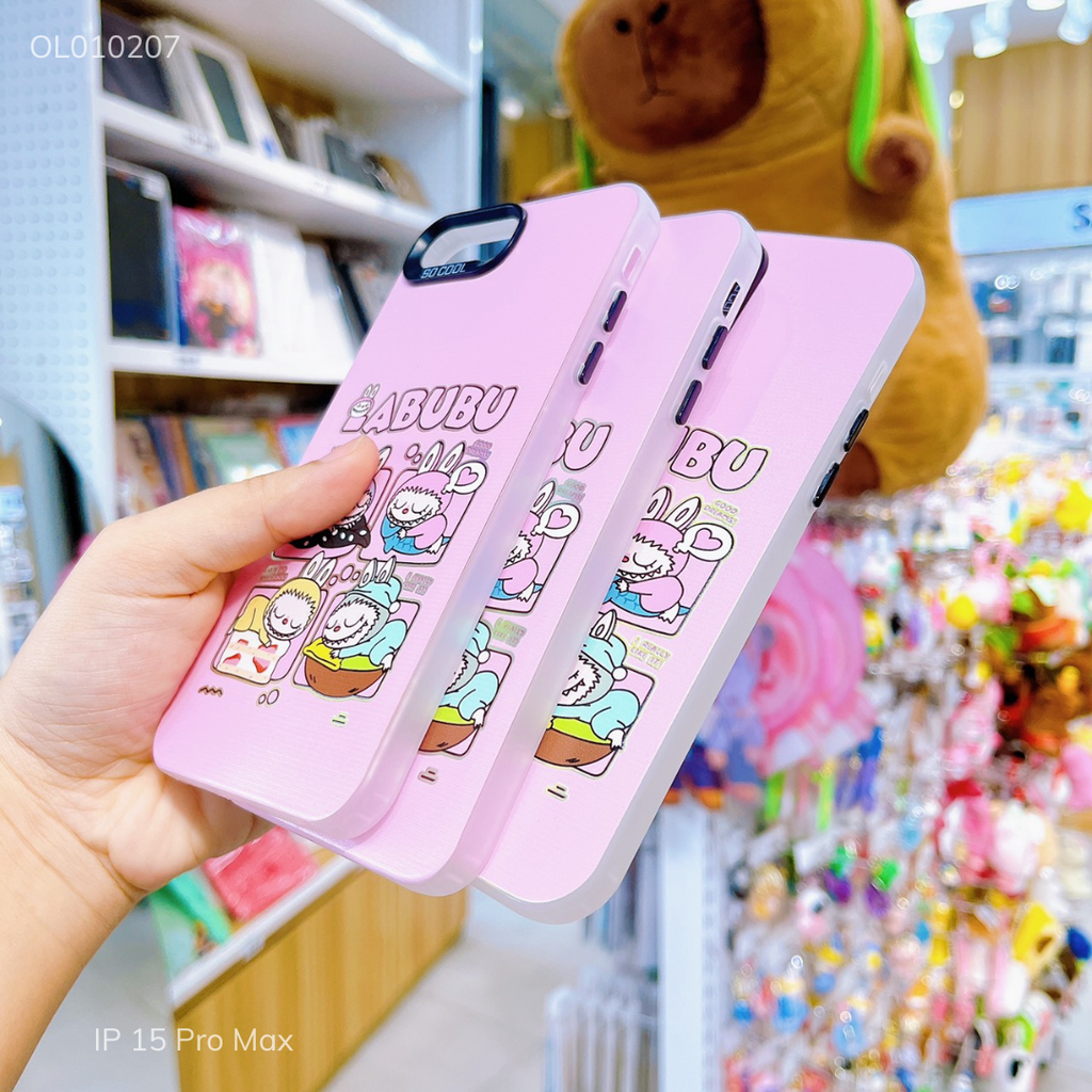 Ốp IP 14 Pro Max lưng cứng 4 khung Labubu nền hồng