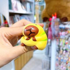 ** Đồ chơi Squishy hình capybara