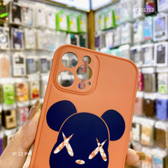 Ốp IP 12 Pro 6.1 Kaws Seeing Watching bảo vệ camera