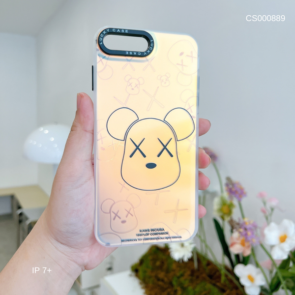 ** Ốp IP 7+/8+ hình KAWS trắng đổi màu