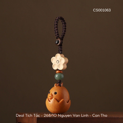 ** Móc khoá gỗ đàn hương hình gà con