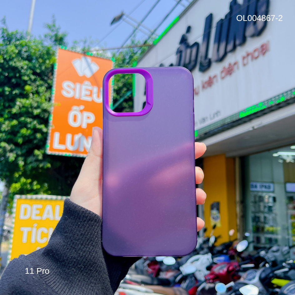 **Ốp IP 11 Pro lưng dẻo nhám viền trong