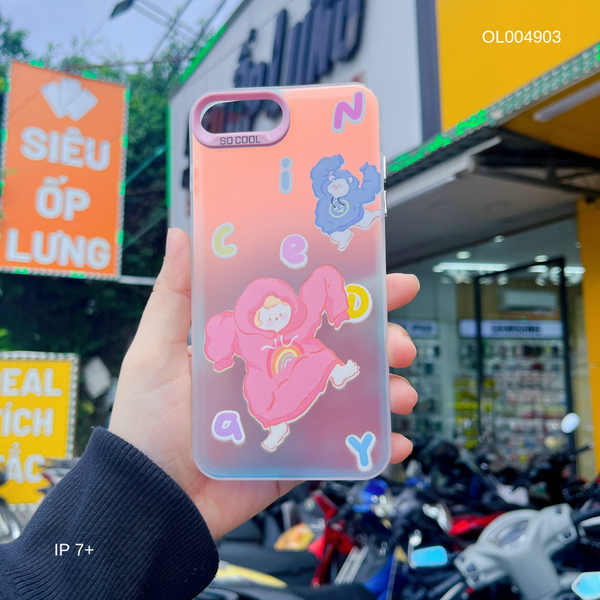** Ốp IP 7+/8+ nhám phản quang in hình người áo hồng