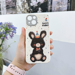 ** Ốp IP 13 6.1 Vân da sần in Thỏ Happy Bunny