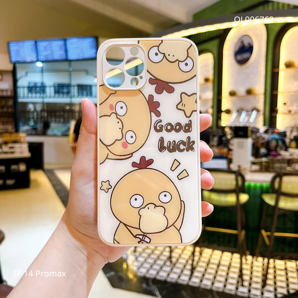 Ốp IP 14 Pro Max lưng kính vịt vàng Good luck