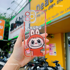 Ốp IP 12 Pro max in hình labubu uống trà sữa