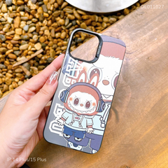 Ốp IP 14 Plus/15 Plus lưng nhám Labubu đeo tai nghe