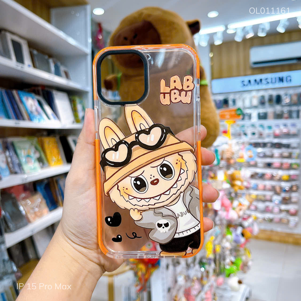 Ốp IP 15 Pro Max dẻo trong Labubu nón cam đeo kính phối viền