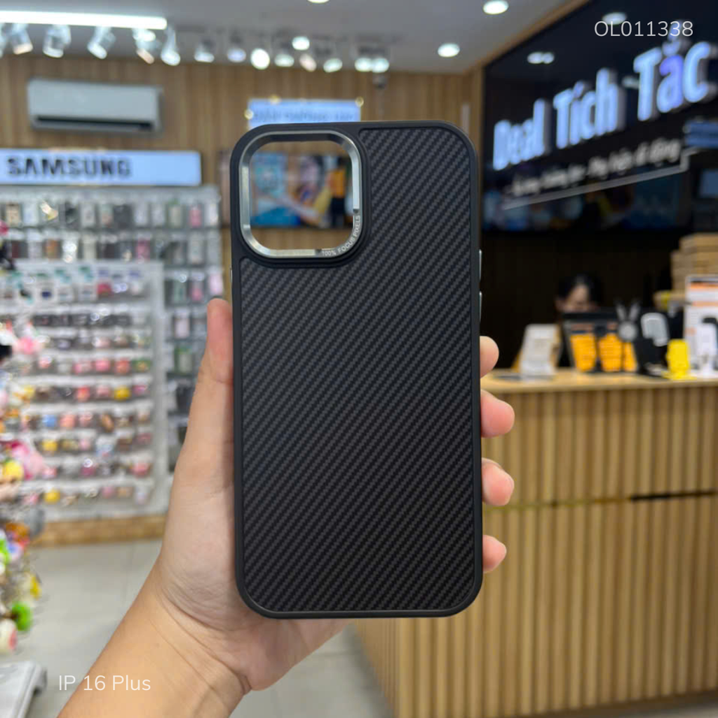 Ốp IP 16 Plus KF vân carbon Magsafe