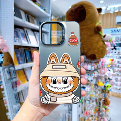 Ốp IP 11 Pro nhám bạc Labubu nón nâu coca
